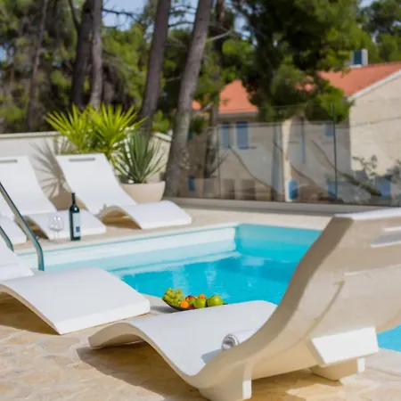 Gloria, Swimming Pool And Sea! *
